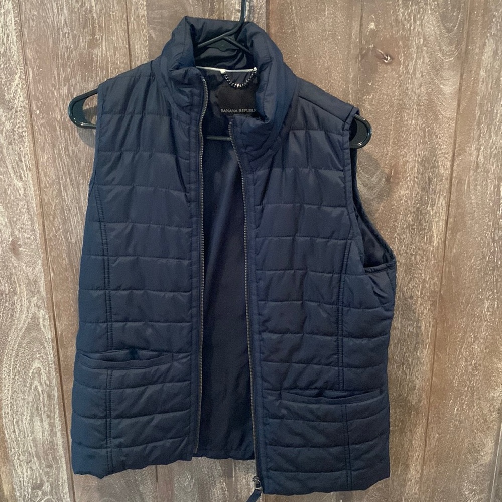 Small Navy Banana Republic  Puffer Vest
